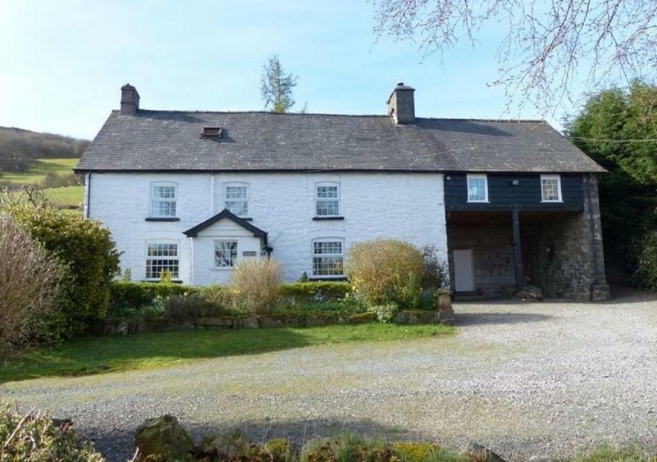 Dolifor Appartement Llanwrthwl Buitenkant foto